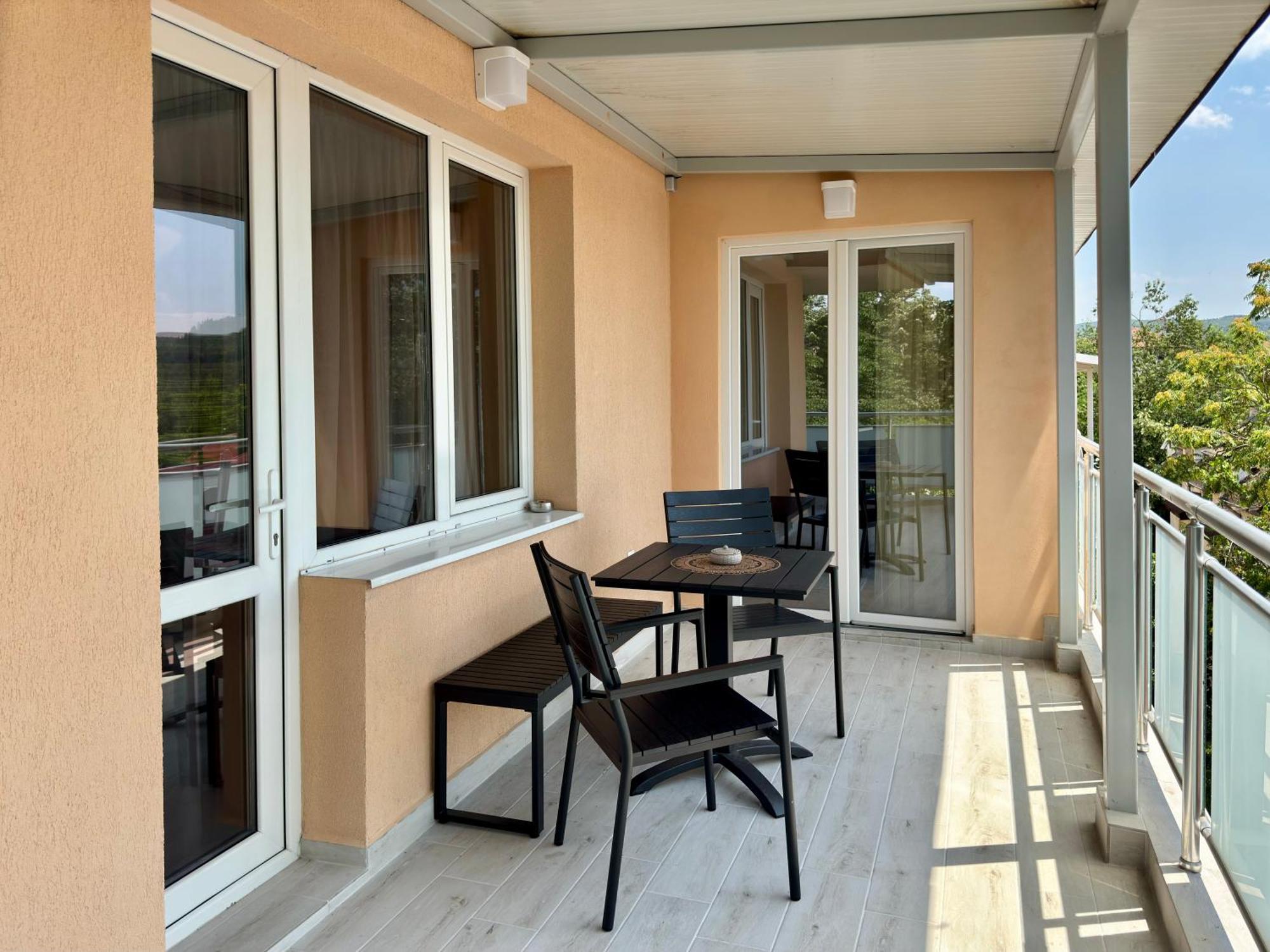 Parkview Luxury In City Center 8 Veliko Tŭrnovo Eksteriør bilde